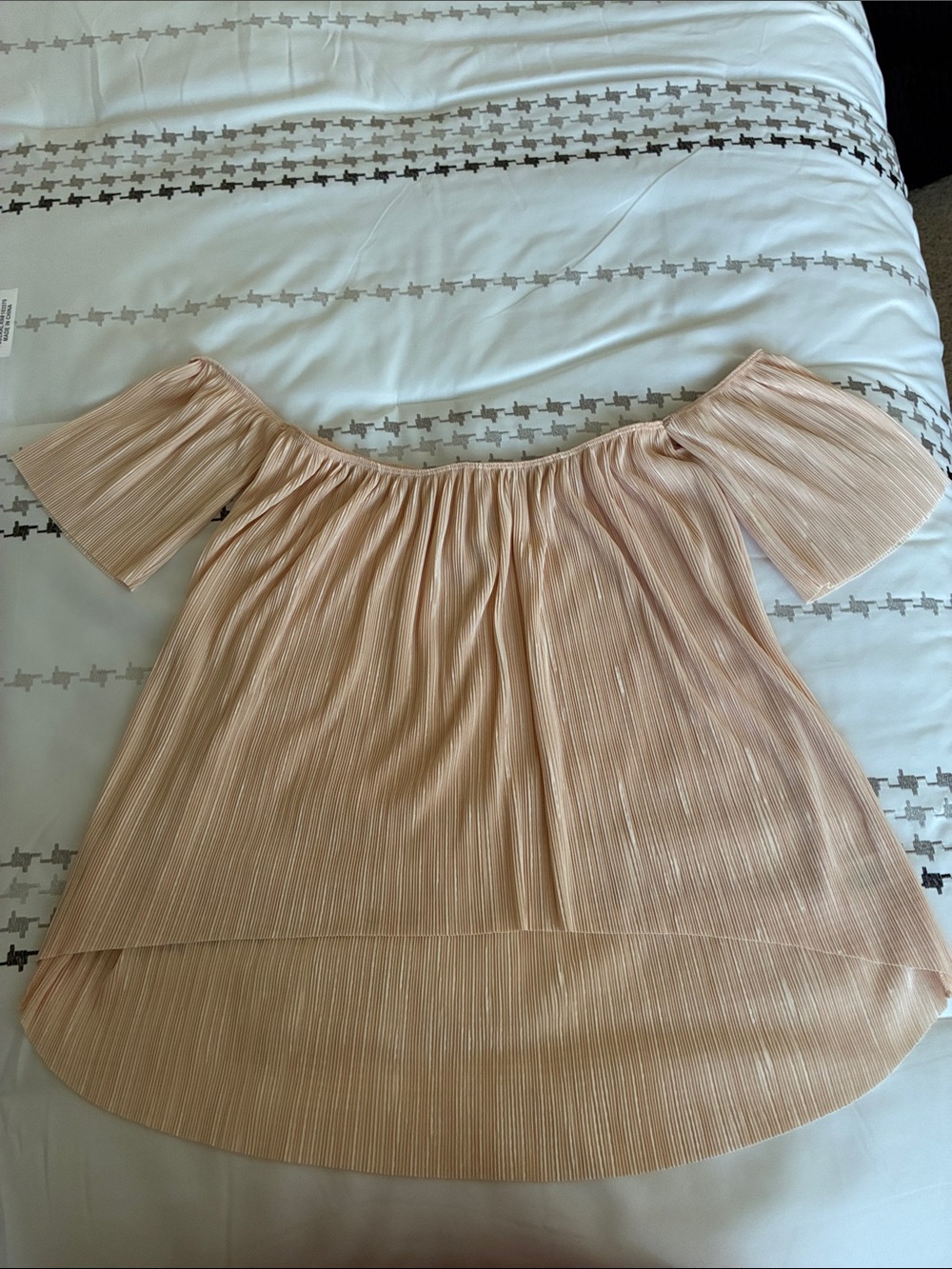 Leith Off-Shoulder Pleated Blouse in Light Peach